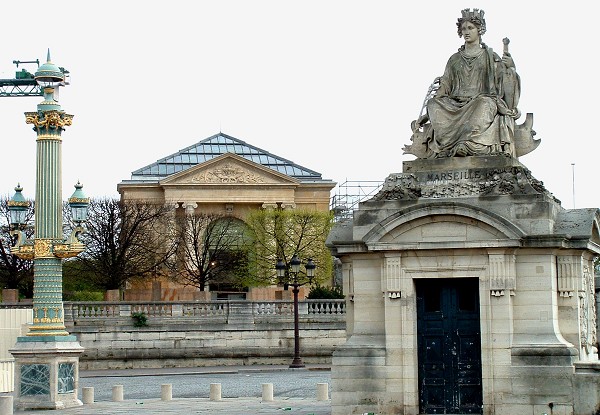 jardin_des_tuileries_musee_de_l_orangerie_vu_de_la_place_de_la_concorde